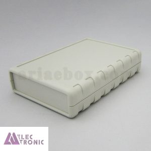 باکس پلاستیکی تجهیزات الکترونیکی رومیزی مدل ABD108-A1 با ابعاد 25.5×77×111.5 میلی متر