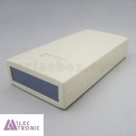 باکس تجهیزات الکترونیکی رومیزی مدل ABD102-A2 با ابعاد 32×80×150 میلی متر